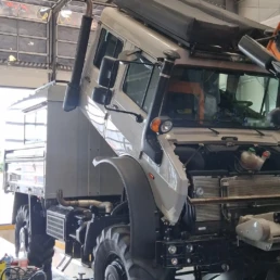 Reparatur an Fahrzeug